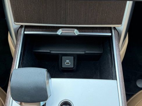 Certified 2025 Land Rover Range Rover Long Wheelbase SE AWD/4WD image 22