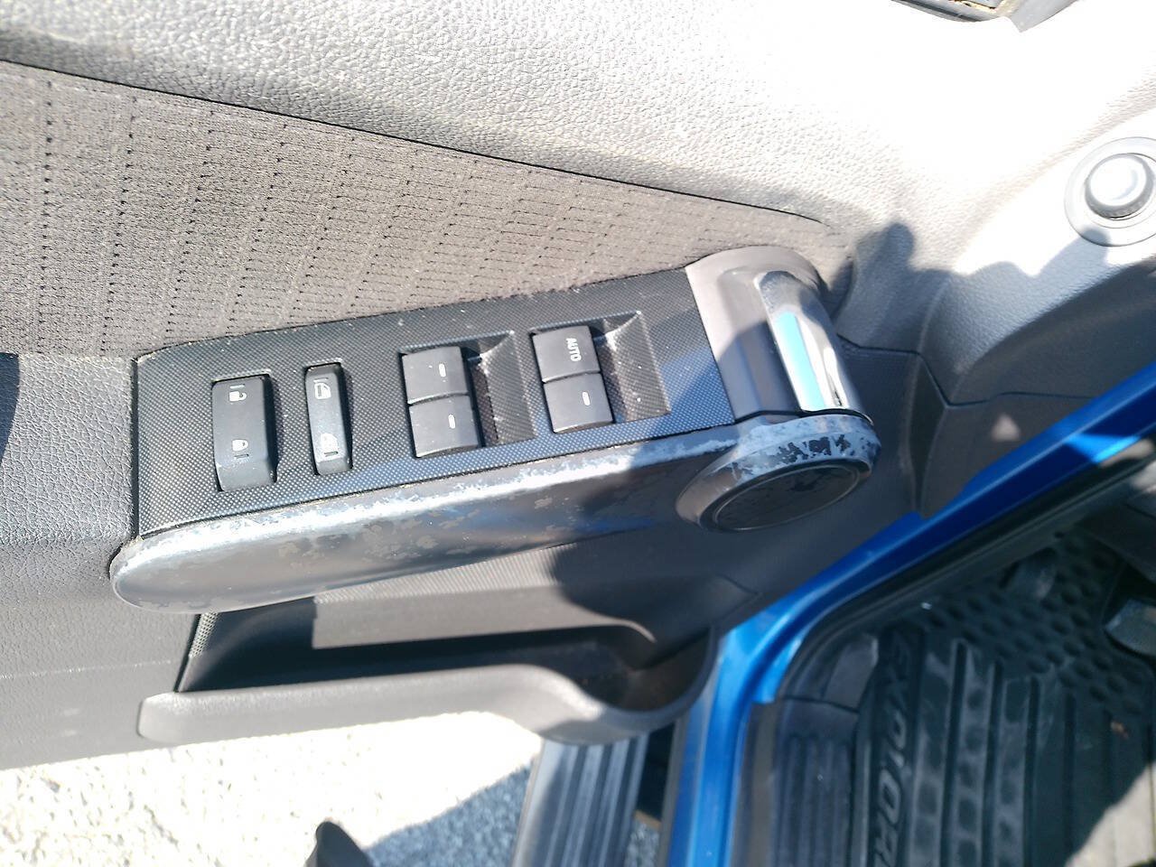 Used 2010 Ford Explorer XLT AWD/4WD image 12