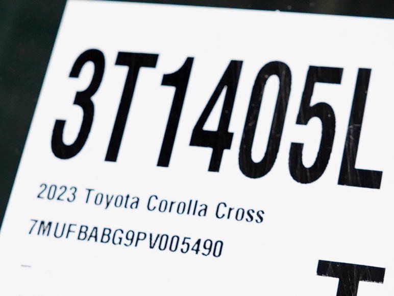 Used 2023 Toyota Corolla Cross AWD Hybrid w/ Convenience Package image 30