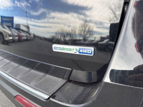 Used 2020 Ford Explorer Limited w/ Class III Trailer Tow Package image 10