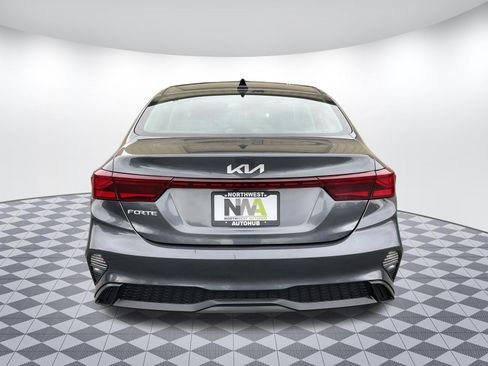Used 2024 Kia Forte LXS FWD image 4