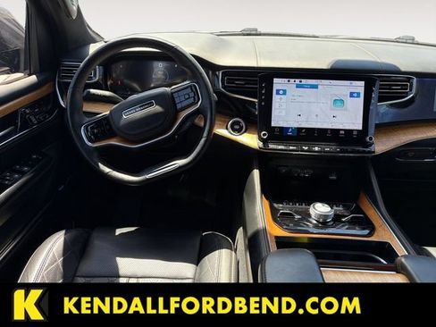 Used 2022 Jeep Grand Wagoneer Series III w/ Flexible Seating Group AWD/4WD image 12