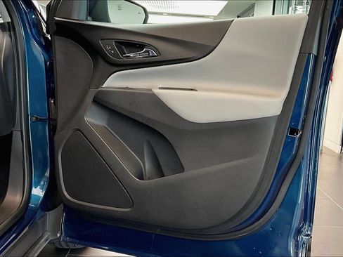 Used 2020 Chevrolet Equinox LT image 42