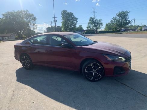 Used 2025 Nissan Altima 2.5 SR image 7
