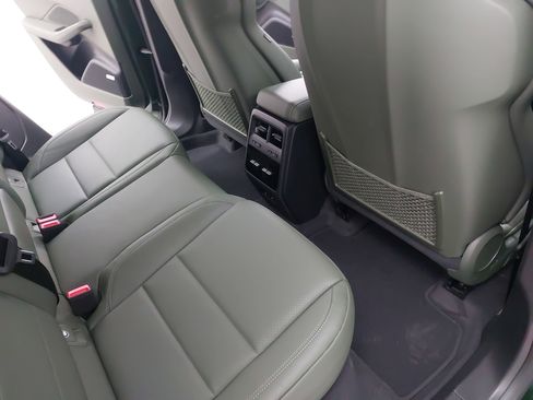 New 2026 Porsche Macan 4S Electric image 13