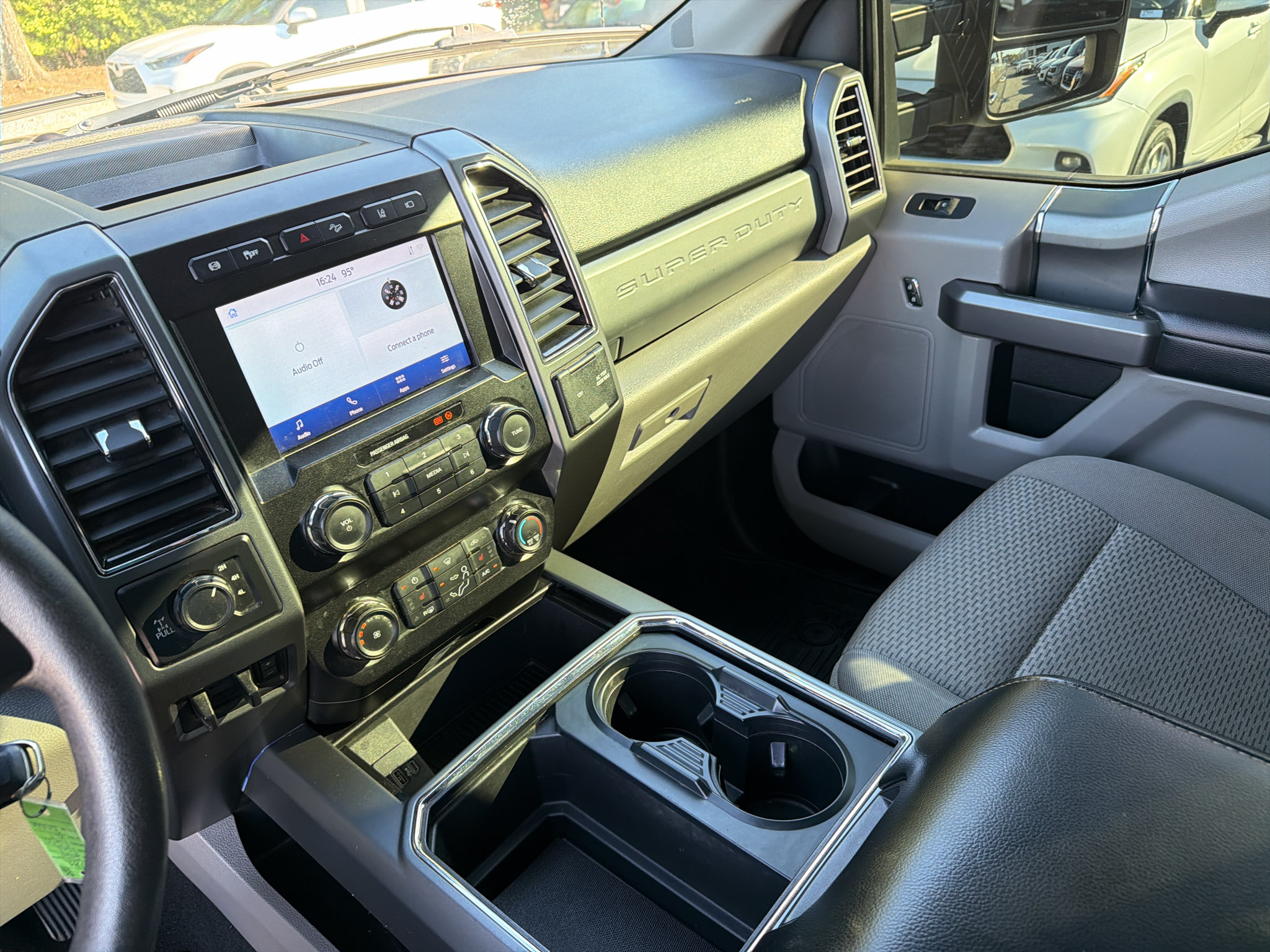 Used 2020 Ford F250 XLT w/ XLT Premium Package AWD/4WD image 16