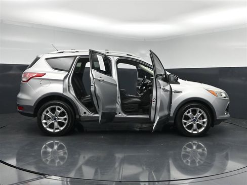 Used 2015 Ford Escape Titanium FWD image 29