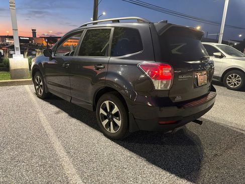 Used 2017 Subaru Forester 2.5i Limited AWD/4WD image 6