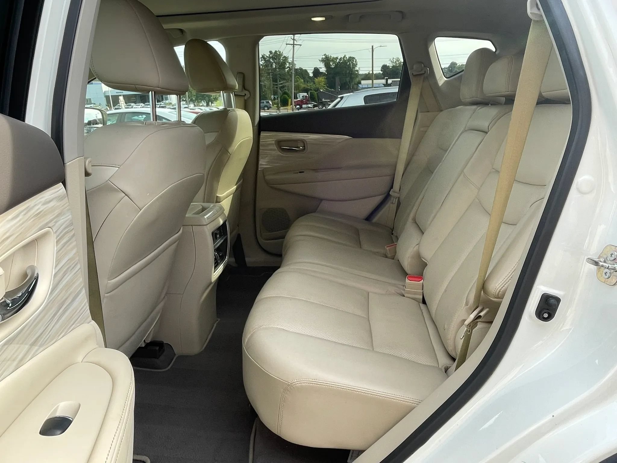 Used 2018 Nissan Murano SL w/ Moonroof Package FWD image 12