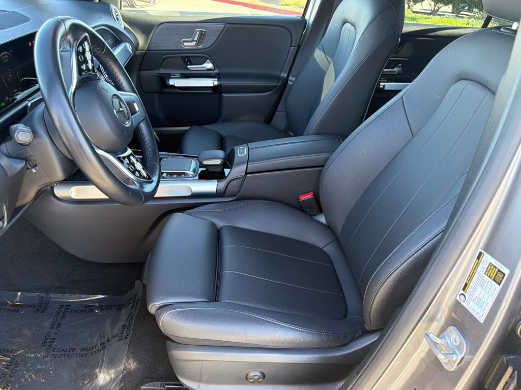 Used 2023 Mercedes-Benz EQB 300 4MATIC image 21