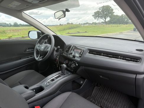 Certified 2021 Honda HR-V LX image 14