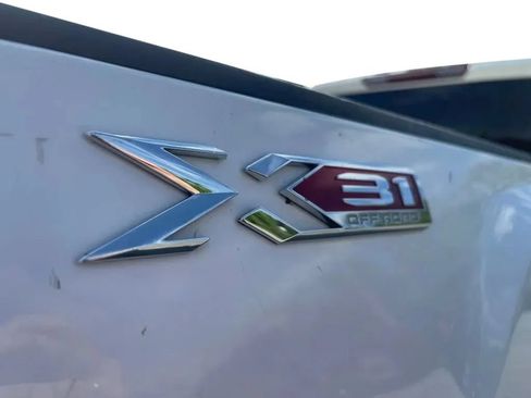 Used 2022 GMC Sierra 2500 Pro w/ Convenience Package AWD/4WD image 13
