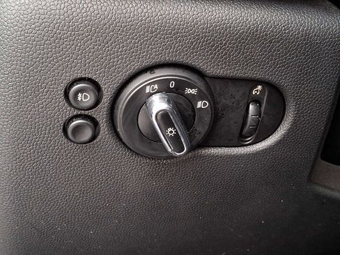 Used 2021 MINI Cooper S w/ 6.5" Touchscreen Package image 21