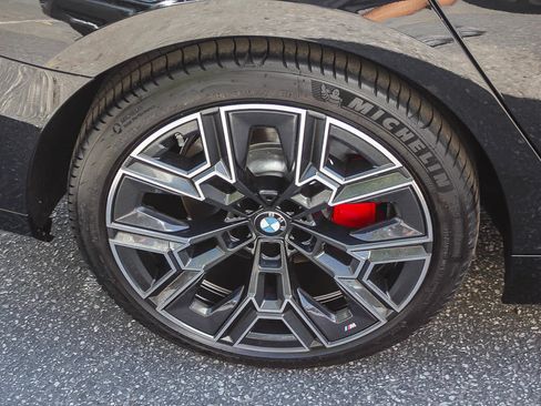 Used 2026 BMW 530i w/ M Sport Package RWD image 8