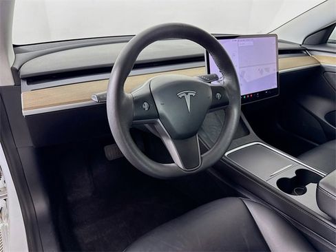 Used 2021 Tesla Model 3 Standard Range Plus image 11