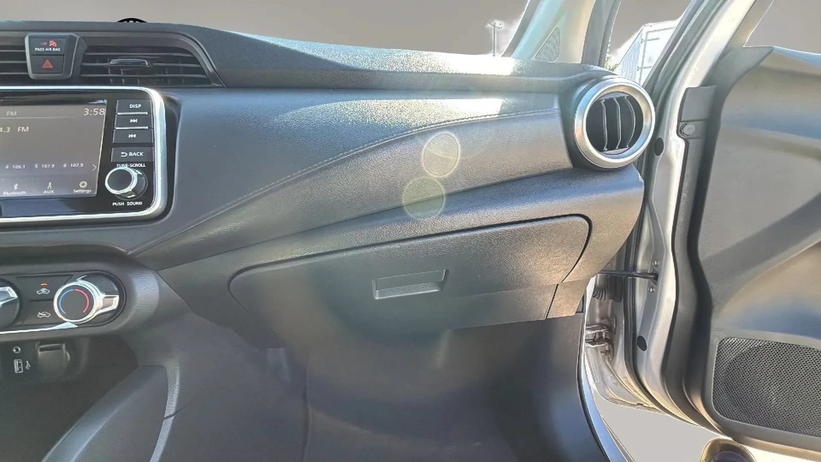 Used 2025 Nissan Versa S FWD image 12