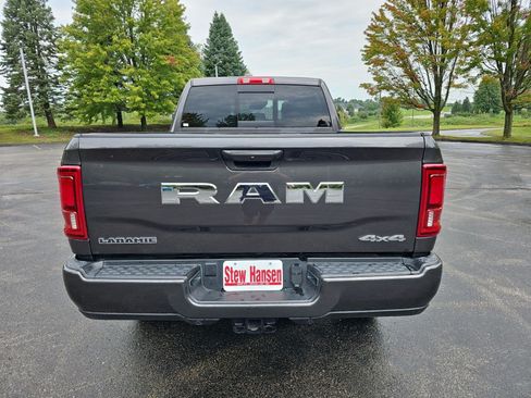 Used 2025 RAM 2500 Laramie AWD/4WD image 5