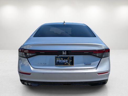 Used 2024 Honda Accord Touring image 6