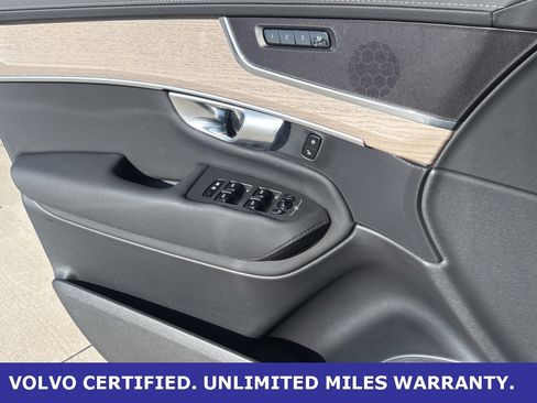Certified 2025 Volvo XC90 B6 Plus image 25