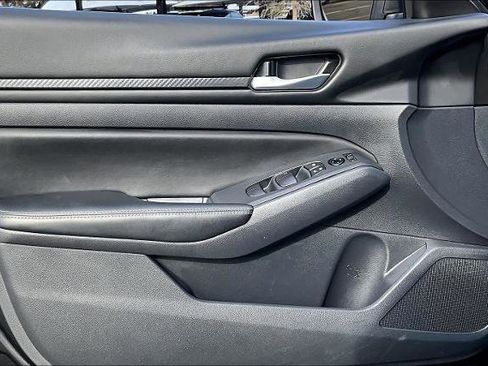 Certified 2025 Nissan Altima 2.5 SV FWD image 22