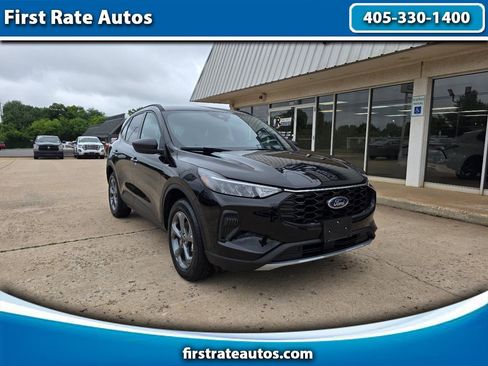 Used 2025 Ford Escape ST-Line AWD/4WD image 1