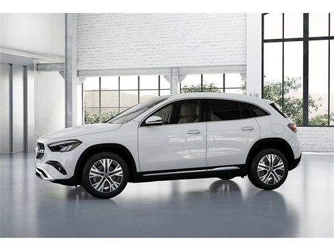 New 2026 Mercedes-Benz GLA 250 4MATIC image 36