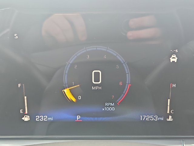 Used 2025 Chevrolet Trax LT w/ Driver Confidence Package FWD image 16
