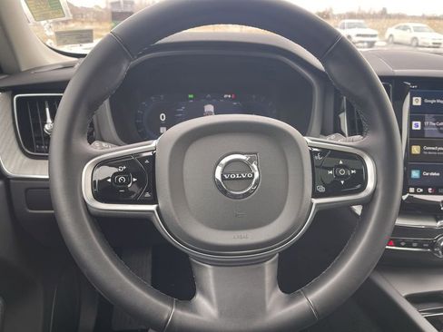 Used 2025 Volvo XC60 B5 Plus image 8