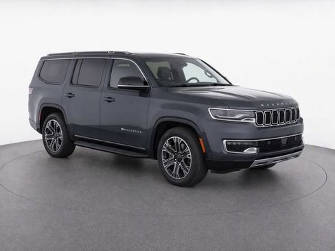 Used 2024 Jeep Wagoneer L Series II w/ Flexible Seating Group AWD/4WD image 1