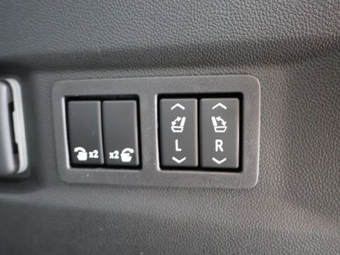 New 2026 GMC Yukon Elevation w/ Elevation Premium Package AWD/4WD image 36