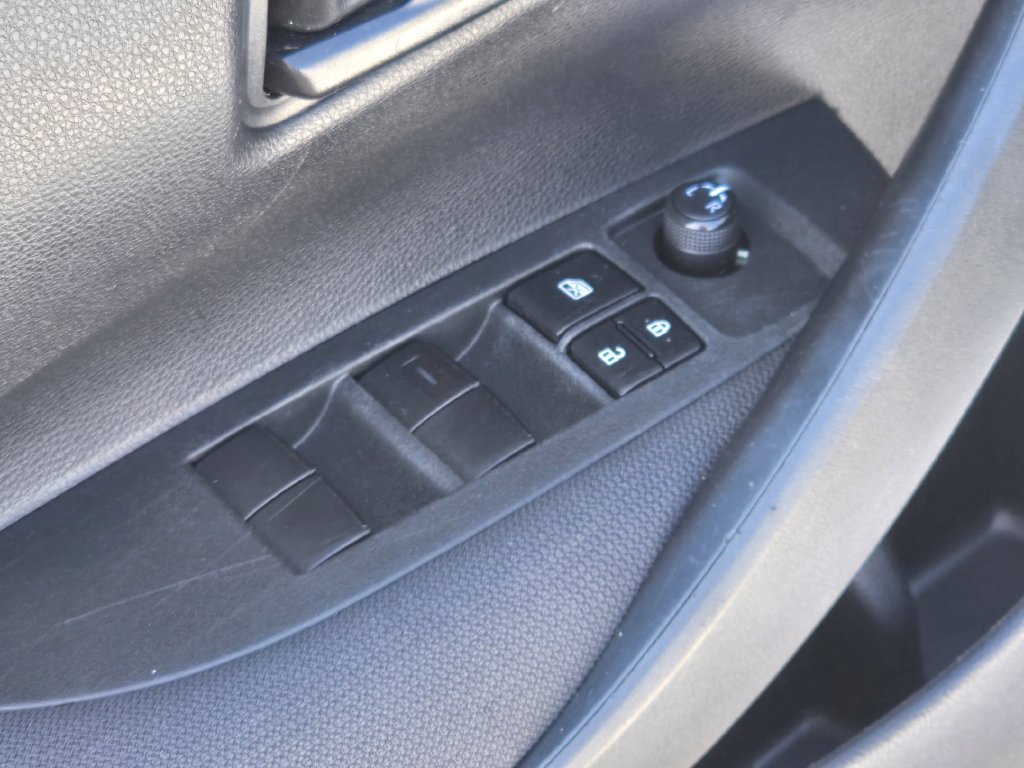 Used 2022 Toyota Corolla LE FWD image 25