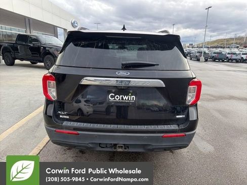 Used 2020 Ford Explorer XLT w/ Comfort Package image 15