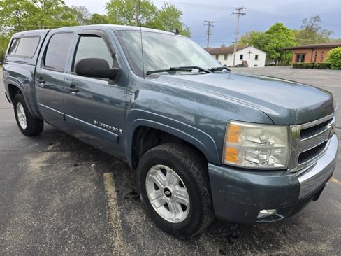 Used 2007 Chevrolet Silverado 1500 LT w/ 1LT Convenience Package image 3