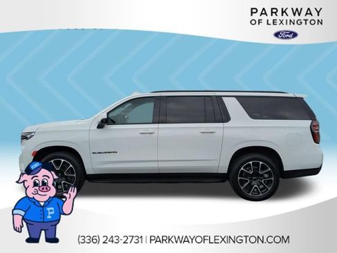 Used 2024 Chevrolet Suburban RST w/ Luxury Package AWD/4WD image 2