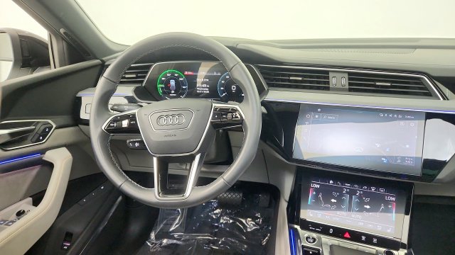 Used 2024 Audi Q8 e-tron Prestige AWD/4WD image 52