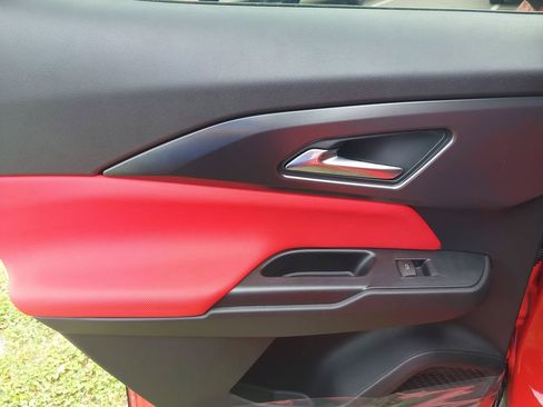 Used 2025 Chevrolet Equinox EV RS image 31