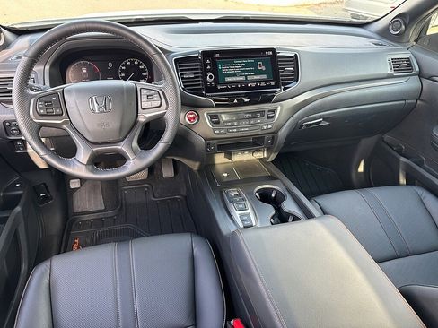 Certified 2025 Honda Ridgeline TrailSport image 8