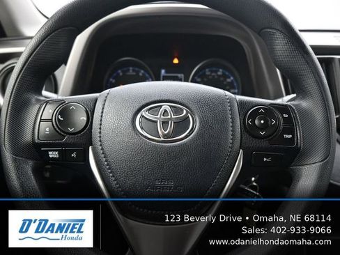 Used 2018 Toyota RAV4 LE w/ All Weather Liner Package AWD/4WD image 29
