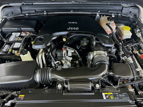 Used 2021 Jeep Wrangler Unlimited Sport image 26