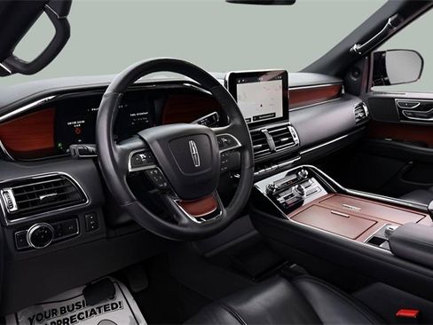 Used 2021 Lincoln Navigator Reserve image 15