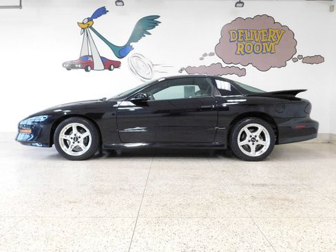 Used 1997 Pontiac Firebird Trans Am RWD image 9