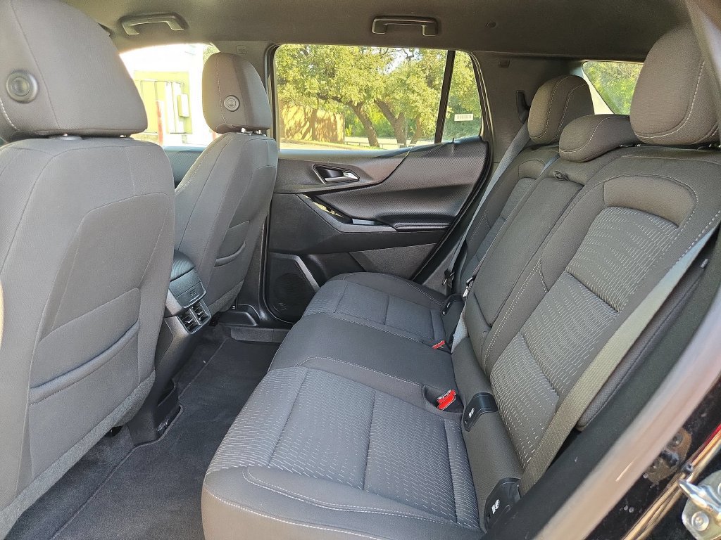 Used 2026 Chevrolet Equinox LT AWD/4WD image 28