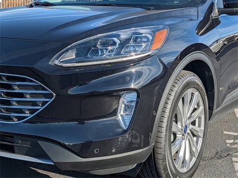 Used 2022 Ford Escape Titanium w/ Titanium Elite Package image 2