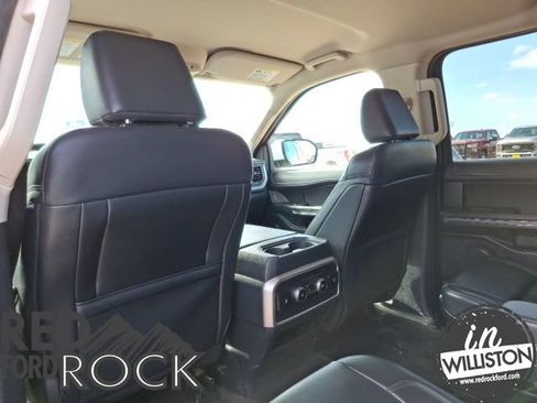 Used 2024 Ford Expedition XLT AWD/4WD image 17