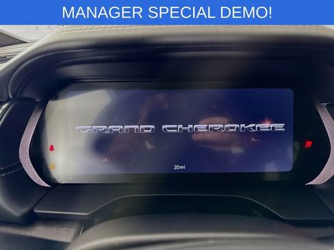 New 2025 Jeep Grand Cherokee L Overland w/ Luxury Tech Group IV AWD/4WD image 12