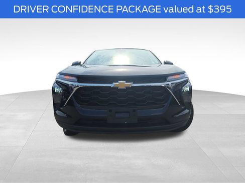Used 2024 Chevrolet Trax LS w/ Driver Confidence Package FWD image 3