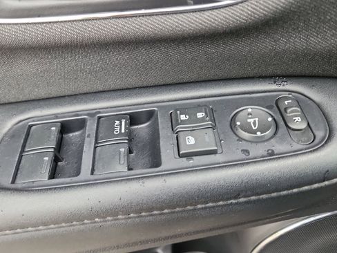 Used 2021 Honda HR-V EX image 8