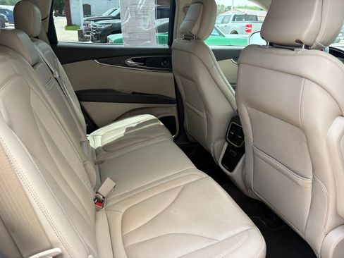 Used 2020 Lincoln Nautilus Reserve w/ Equipment Group 201A AWD/4WD image 7
