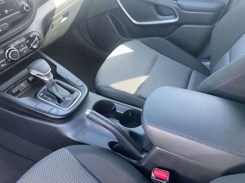 Used 2025 Kia Soul LX w/ LX Technology Package image 39