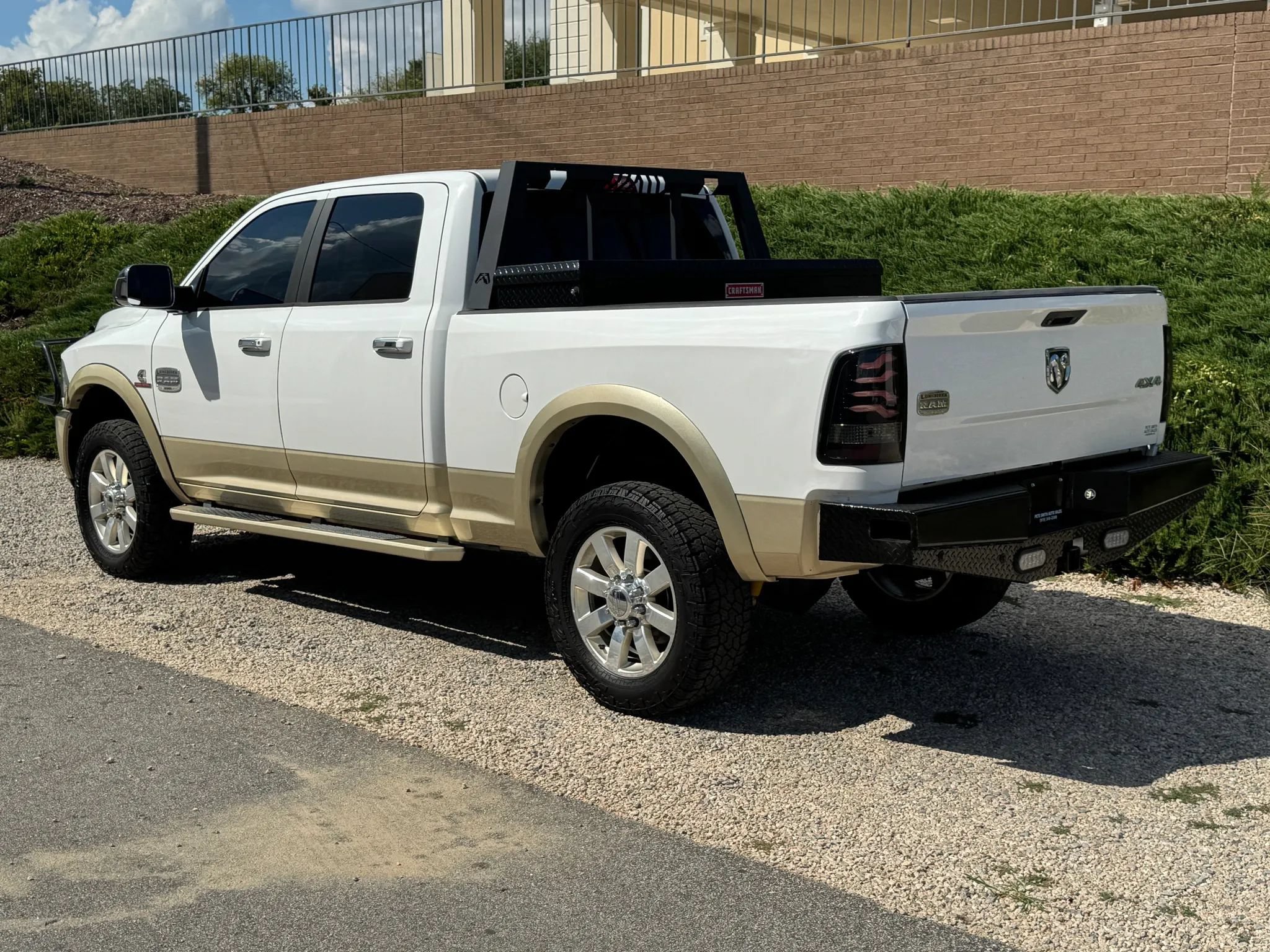 Used 2015 RAM 3500 Laramie Longhorn AWD/4WD image 7